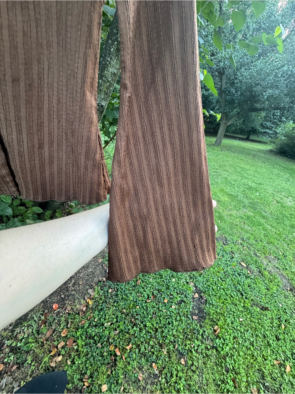 Brown Ribbed Long-Sleeve Button-Front Top - Picture 2 of 6